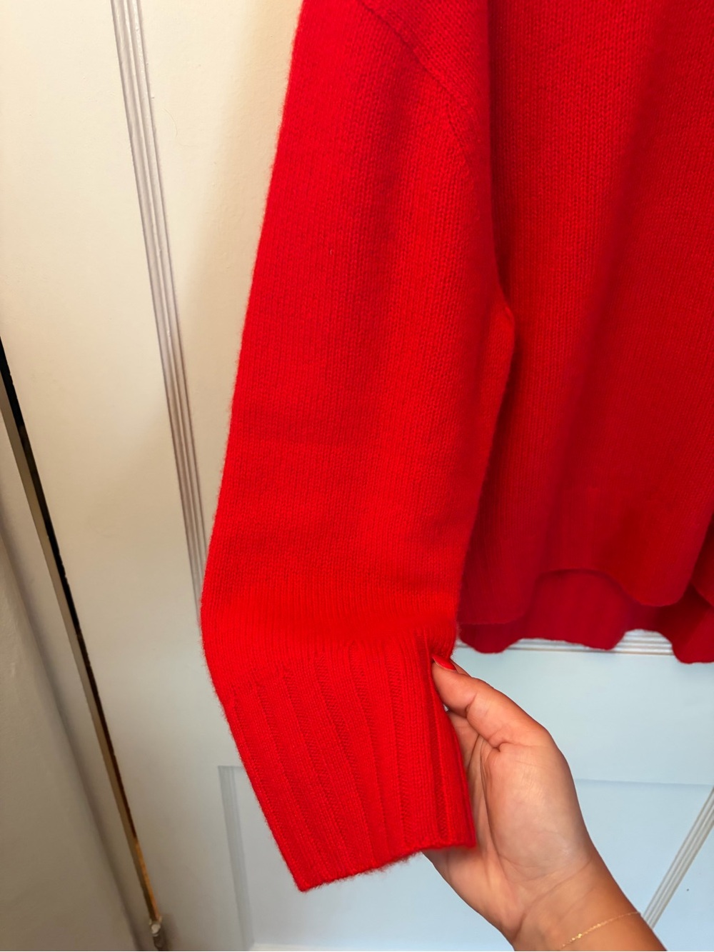 Women’s Banana Republic 100% Cashmere Red Turtleneck Sweater NWT - Picture 2 of 8